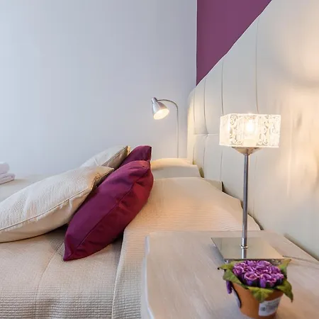 Affittacamere Stayinbonfim Suites Oporto